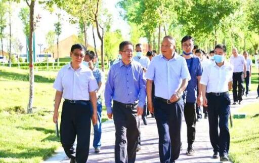 國家電投集團黨組成員、副總經(jīng)理王樹東一行赴七師胡楊河市調(diào)研