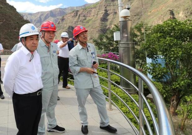 南方電網(wǎng)董事長、黨組書記孟振平調(diào)研烏東德水電站工程