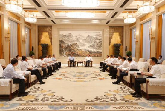 湖北省委書記應(yīng)勇、省長王曉東會(huì)見國家電網(wǎng)董事長、黨組書記毛偉明