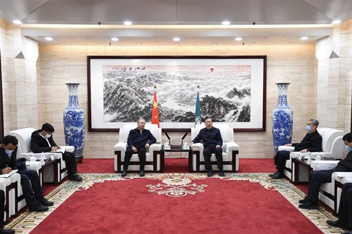國家電網(wǎng)公司總經(jīng)理、黨組副書記辛保安會見西藏自治區(qū)副主席張永澤