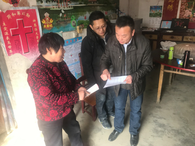 張紅軍：用真心，換真情，扶真貧