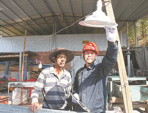 李德青：村民用電滿意，我心里才踏實(shí)