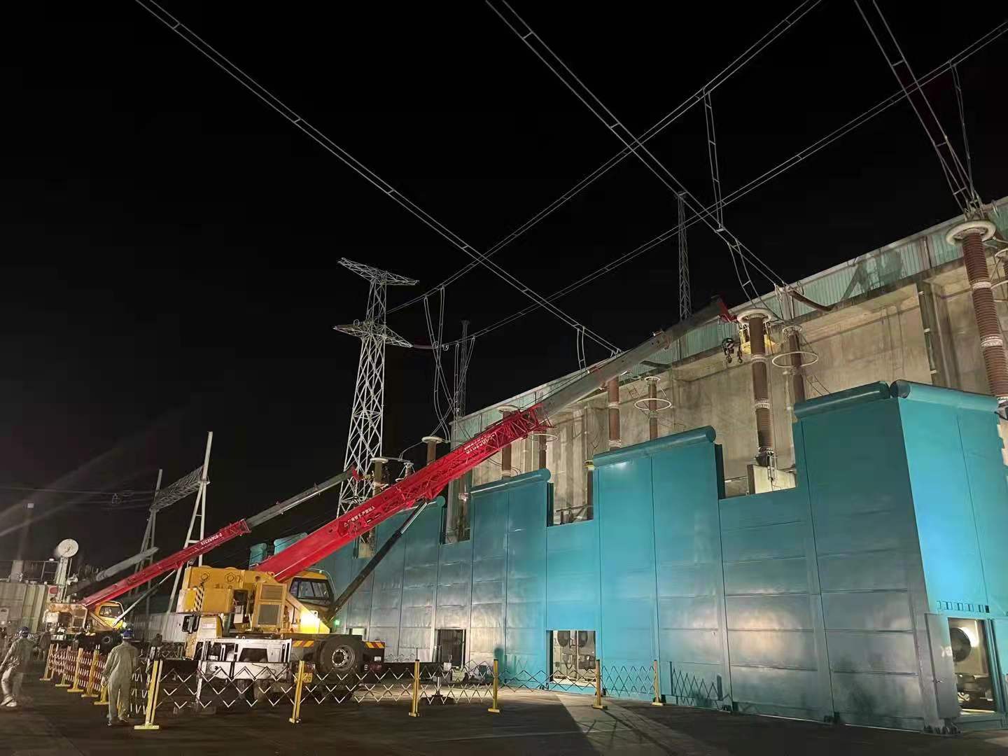 鄂電“鐵軍”：30個小時晝夜搶修作業(yè)，守護(hù)西電東送電網(wǎng)大動脈