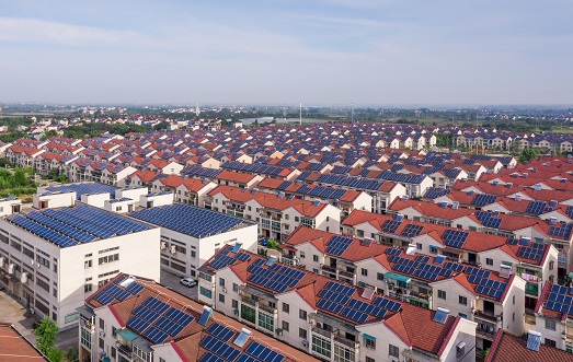 【兩會】南存輝委員：建議戶用光伏電力納入綠電、綠證、碳排放權(quán)交易市場
