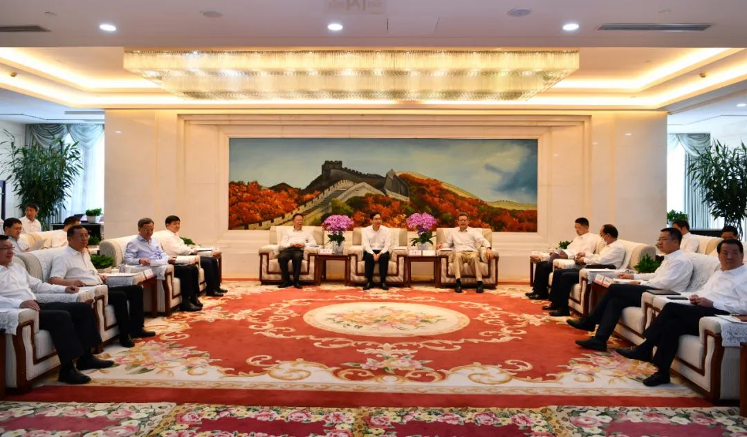 國(guó)家電投與中國(guó)建材集團(tuán)、中國(guó)鐵建舉行三方會(huì)談