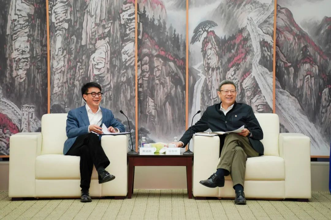 國(guó)家電投黨組書記、董事長(zhǎng)錢智民會(huì)見申能集團(tuán)黨委書記、董事長(zhǎng)黃迪南