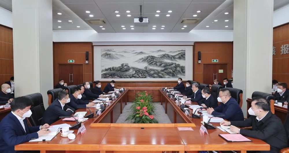中核集團黨組書記、董事長余劍鋒與遼寧省委書記郝鵬、省長李樂成會談