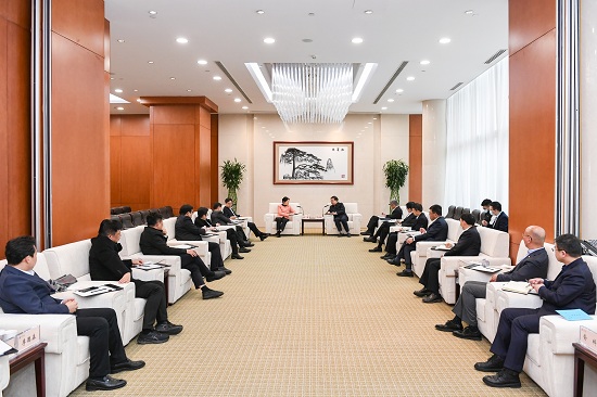 華能集團總經(jīng)理、黨組副書記鄧建玲會見常州市市長盛蕾
