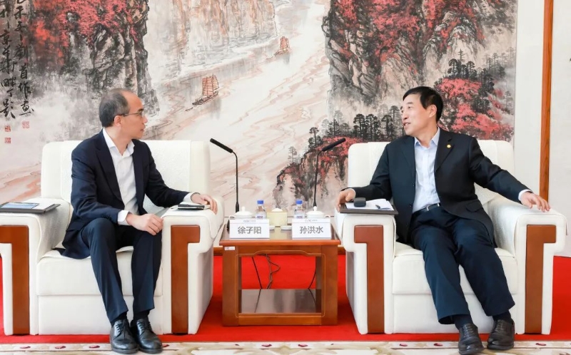 中國能建黨委副書記、總經(jīng)理孫洪水與中興通訊總裁徐子陽會(huì)談