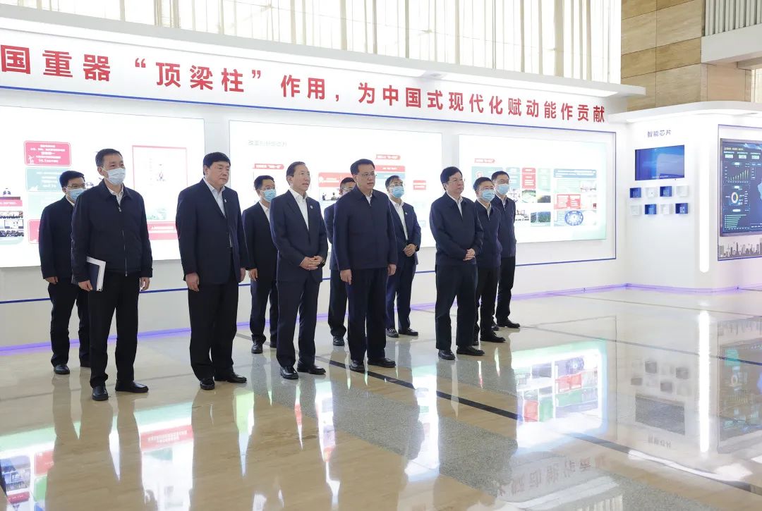 重慶市委書記袁家軍、市長(zhǎng)胡衡華與國(guó)家電網(wǎng)董事長(zhǎng)辛保安、總經(jīng)理張智剛會(huì)談