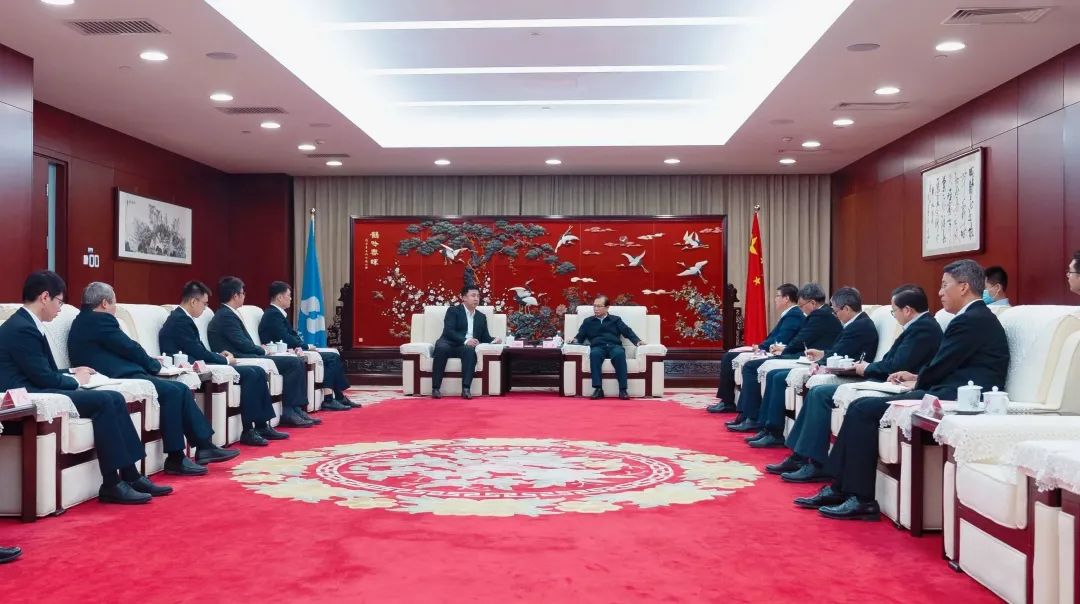 華電集團(tuán)黨組書記、董事長江毅會見海博思創(chuàng)董事長、總經(jīng)理張劍輝