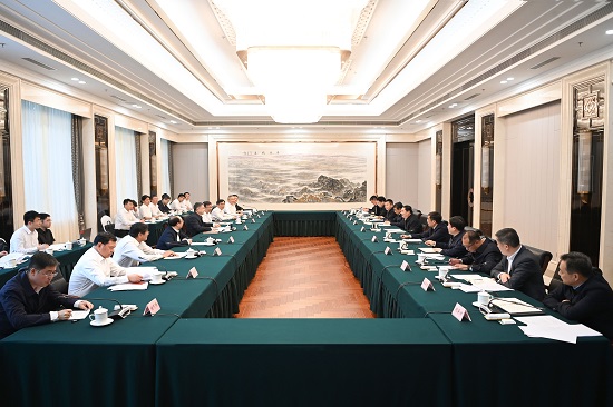 華能集團(tuán)溫樞剛、鄧建玲拜會(huì)遼寧省委書記郝鵬