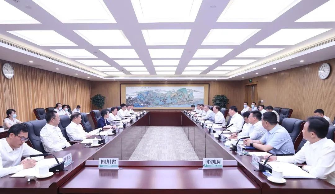 國家電網(wǎng)董事長辛保安、總經(jīng)理張智剛與四川省委書記王曉暉會(huì)談