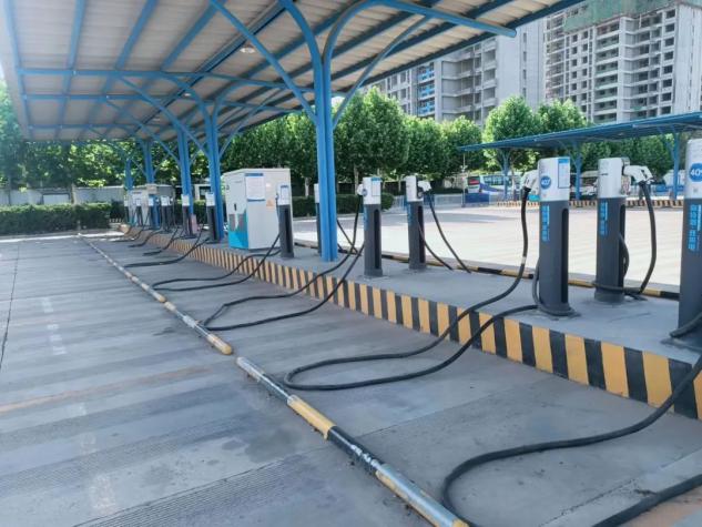 即日起，聊城汽車(chē)總站充電樁對(duì)外開(kāi)放啦!