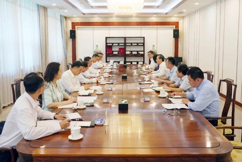 中國(guó)能建黨委書記、董事長(zhǎng)宋海良與中國(guó)貿(mào)促會(huì)會(huì)長(zhǎng)任鴻斌會(huì)談