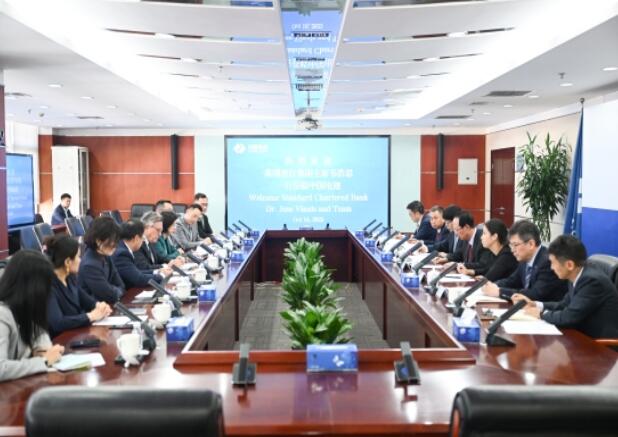 中國電建黨委書記、董事長(zhǎng)丁焰章會(huì)見渣打集團(tuán)主席韋浩思
