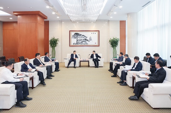華能集團(tuán)黨組書記、董事長溫樞剛會見山東能源集團(tuán)董事長李偉