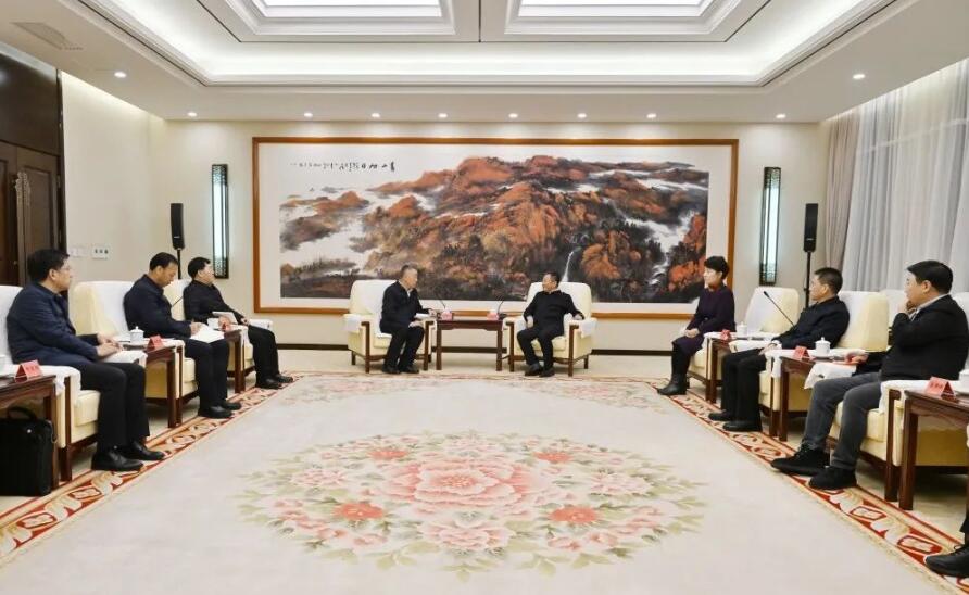 三峽集團(tuán)董事長、黨組書記雷鳴山拜會(huì)內(nèi)蒙古自治區(qū)黨委書記孫紹騁、自治區(qū)主席王莉霞