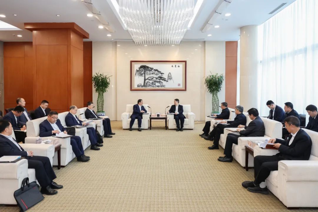華能集團(tuán)董事長溫樞剛會見中國電氣裝備董事長白忠泉、總經(jīng)理周群