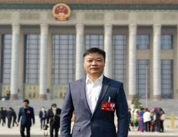 【兩會(huì)好聲音】全國人大代表、小鵬汽車董事長何小鵬：探索限定場(chǎng)景無人駕駛法規(guī)，助力車網(wǎng)融合和低空經(jīng)濟(jì)騰飛