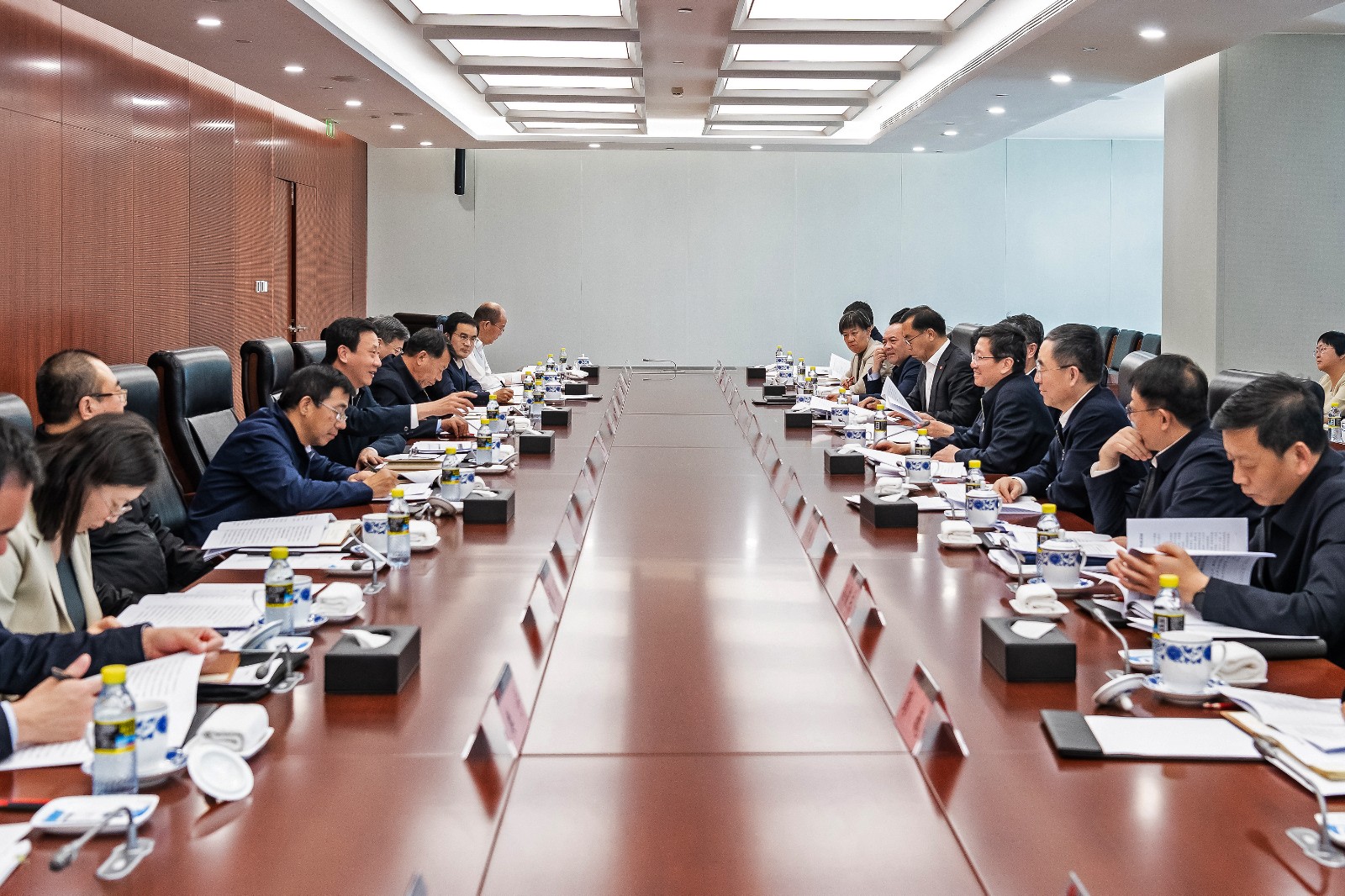 國(guó)家能源局黨組成員、副局長(zhǎng)任京東一行到國(guó)家能源集團(tuán)調(diào)研