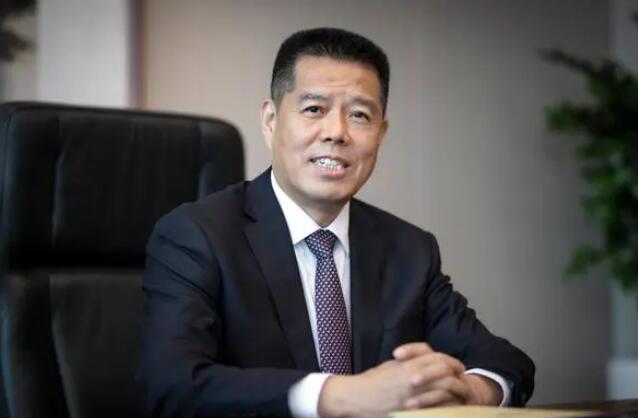 加快推動傳統(tǒng)煤炭企業(yè)向新能源企業(yè)轉(zhuǎn)型發(fā)展——訪全國人大代表，山東能源集團(tuán)黨委書記、董事長 李偉