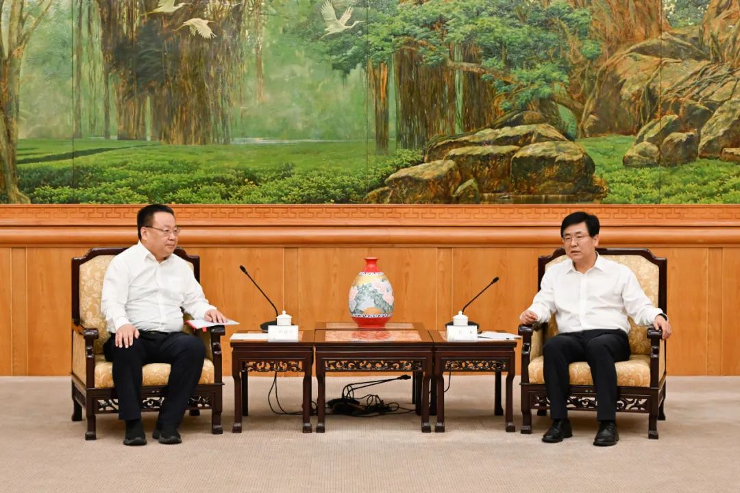 中核集團(tuán)總經(jīng)理、黨組副書記申彥鋒拜會(huì)福建省委副書記、省長(zhǎng)趙龍