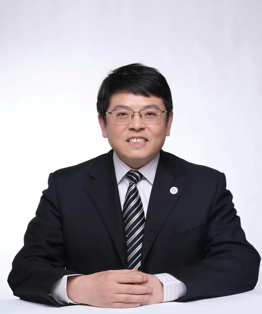 北大副校長(zhǎng)董志勇：警惕中國(guó)新能源“產(chǎn)能過(guò)?！钡难哉撓葳? width=