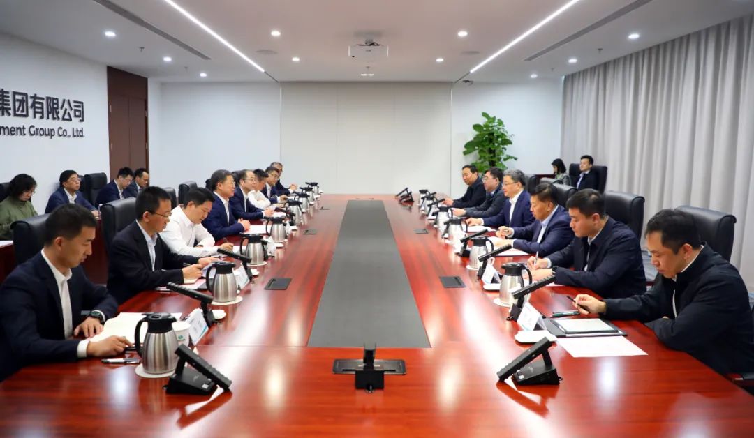 中國電氣裝備黨委書記、董事長李洪鳳會見濟(jì)南市委副書記、市長于海田