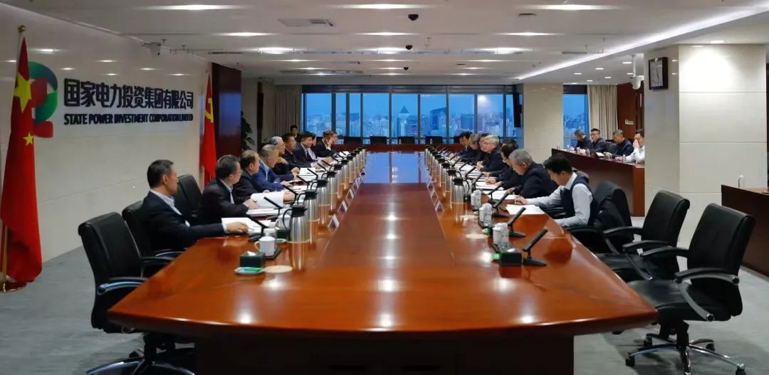 國(guó)家電投總經(jīng)理、黨組副書記栗寶卿會(huì)見(jiàn)東方電氣總經(jīng)理、黨組副書記張彥軍