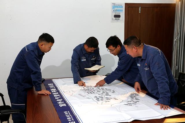 貴州興義供電局研發(fā)“智電擎鋒”機(jī)器人，實(shí)現(xiàn)營(yíng)配協(xié)同新突破