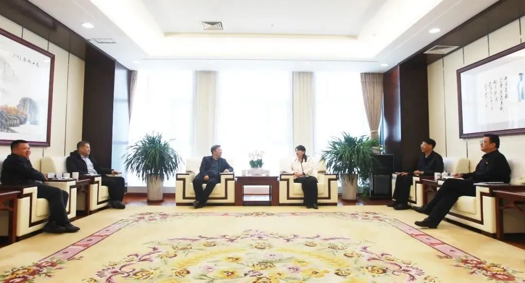 國家電投新疆公司與中國水電四局、中交集團(tuán)、運(yùn)達(dá)股份座談
