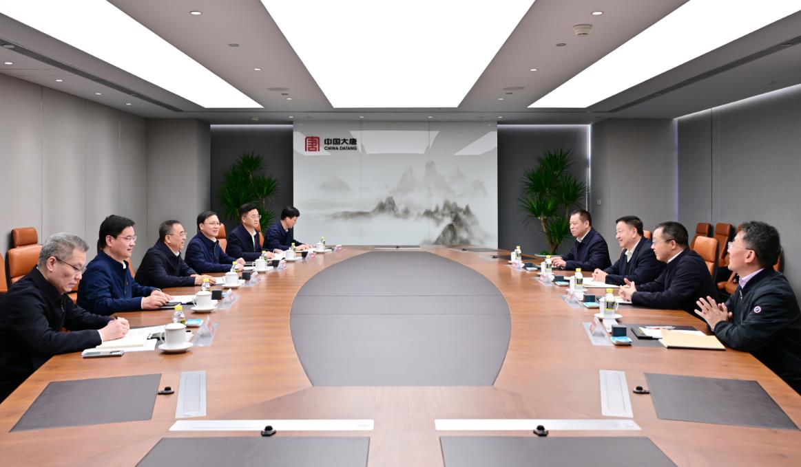 中國大唐董事長鄒磊、總經(jīng)理張傳江與中廣核董事長楊長利、總經(jīng)理高立剛會談